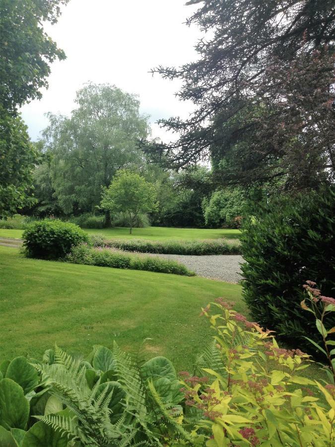 Manoir De La Porte Hotel Sainte-Pience ภายนอก รูปภาพ