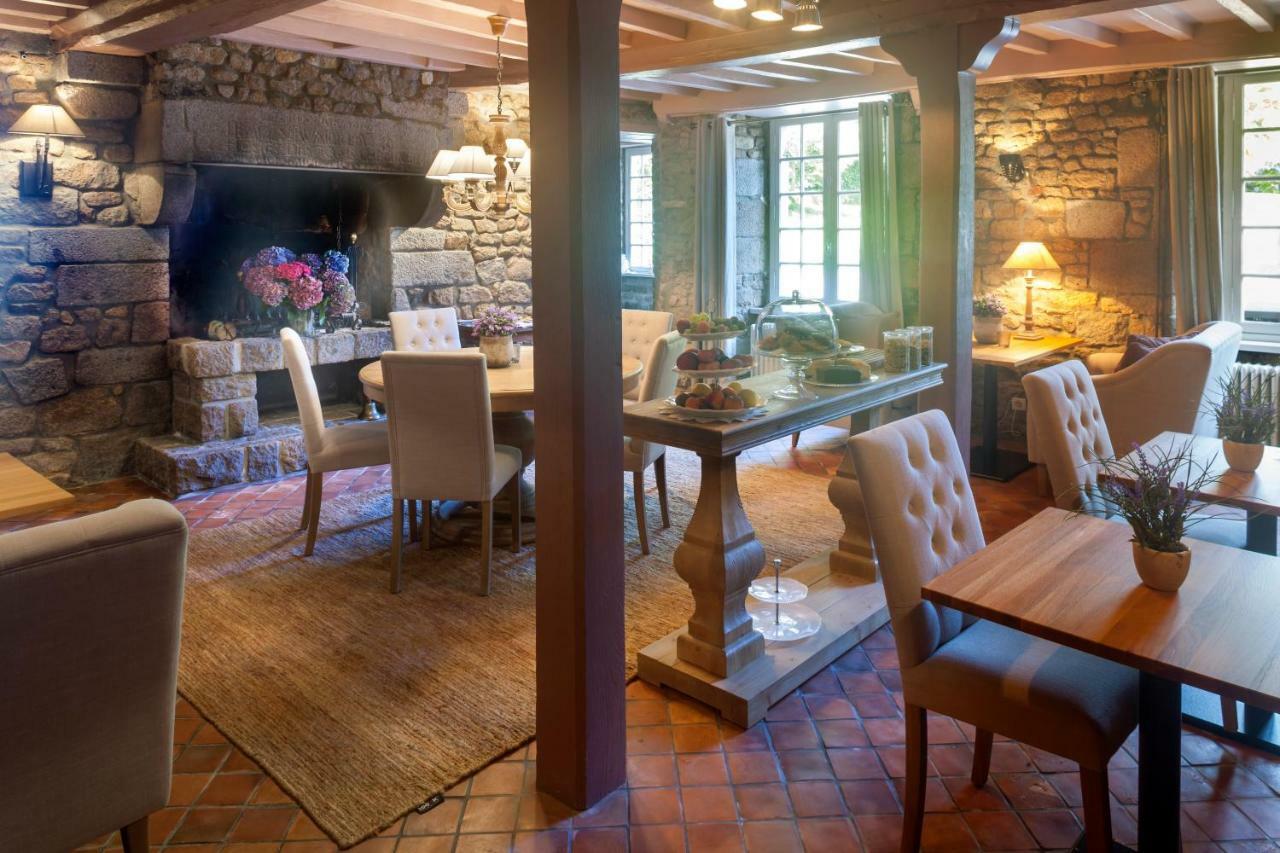 Manoir De La Porte Hotel Sainte-Pience ภายนอก รูปภาพ